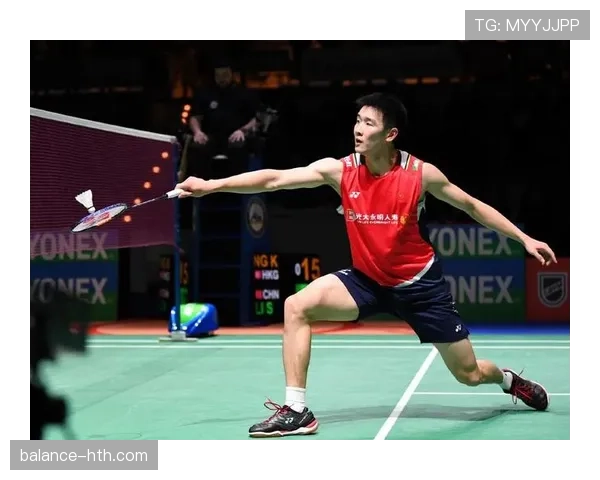 李诗沣比赛里神仙般冷静，赛场外喝奶茶的样子都让人想点个赞